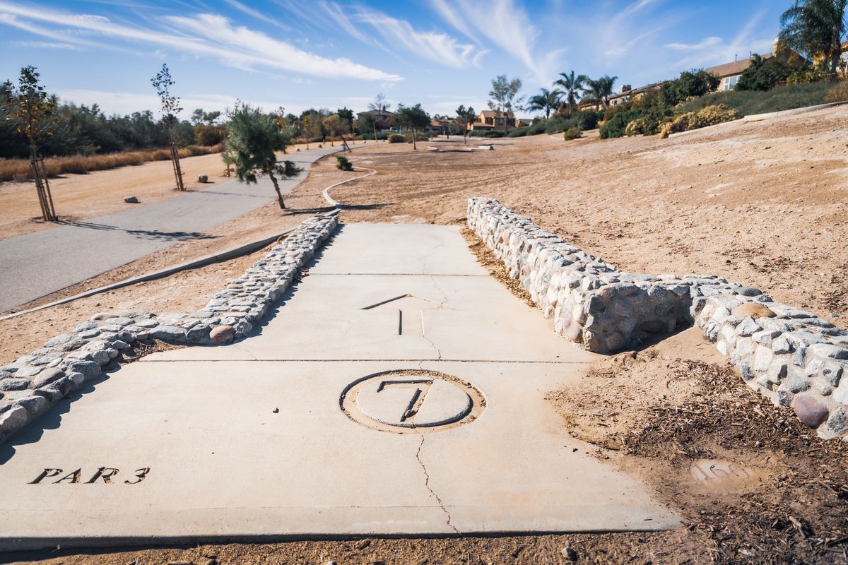 Hole 7: 160ft