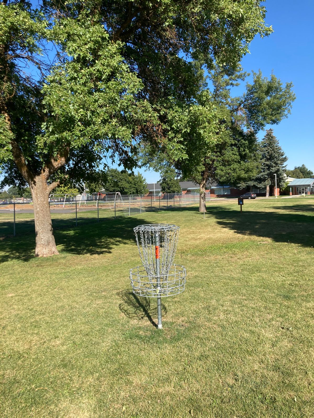 Hole one's green