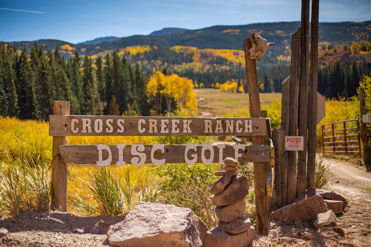 Course entrance sign

📸: Kevin Banker || Banker Cinefoto || September 2020