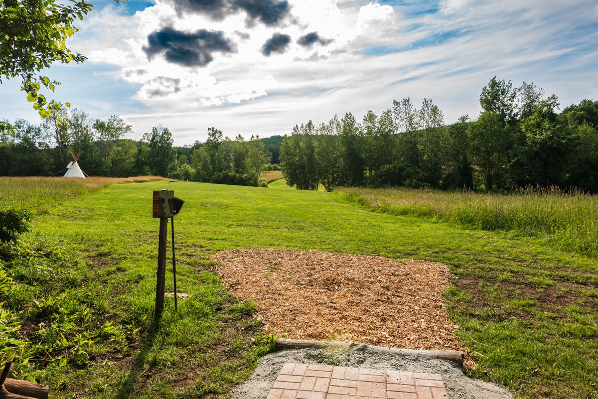 Hole 18 gold tee