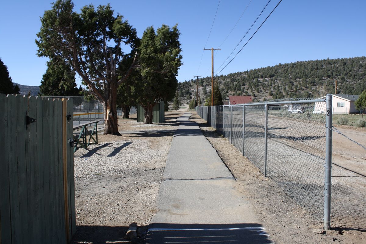 Hole 2 tee