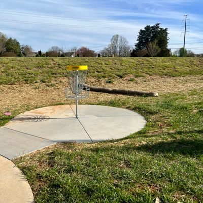 Hole 1 approach