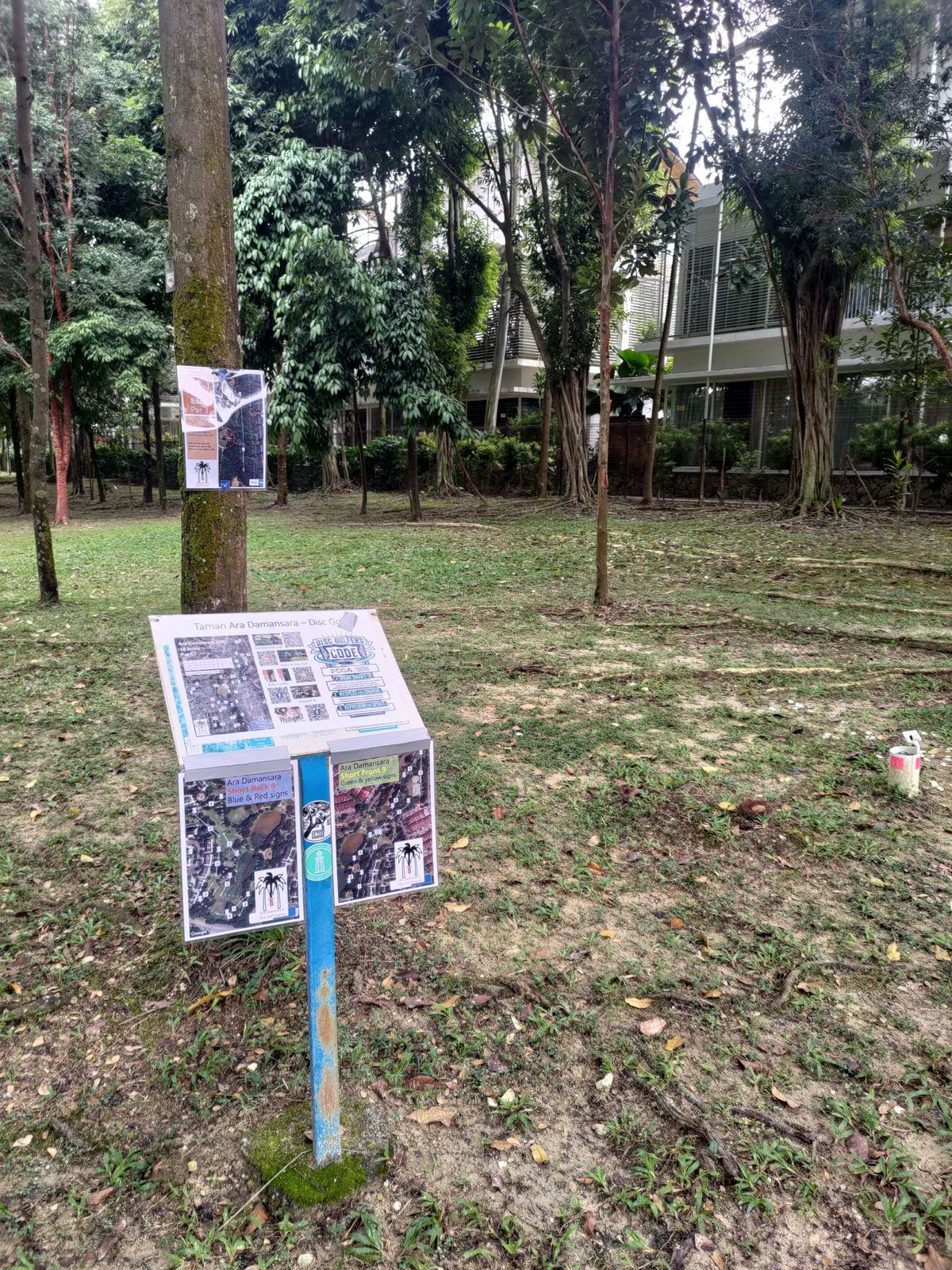 Information about the he different layouts near hole 1