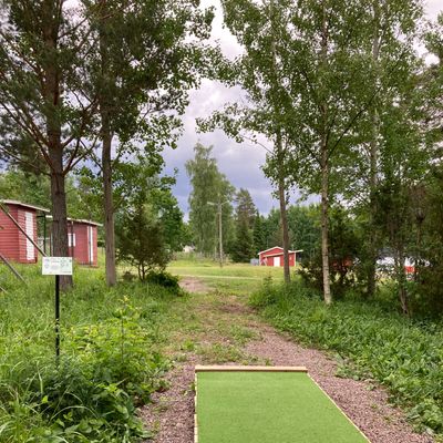 Tee hål 9