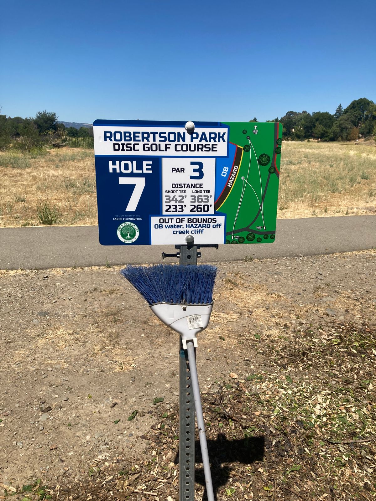 New tee signs!