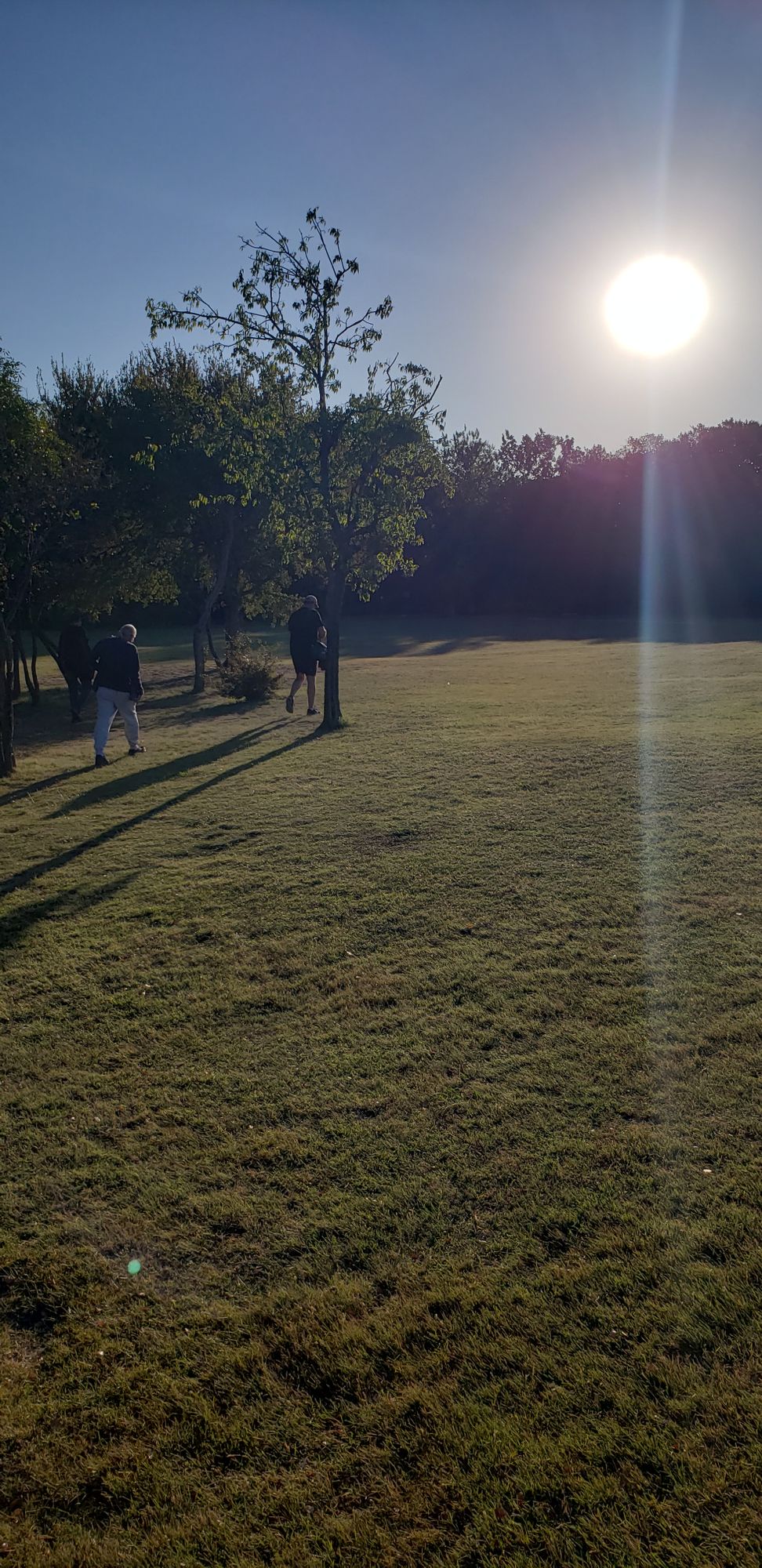Hole 1 sun up!
