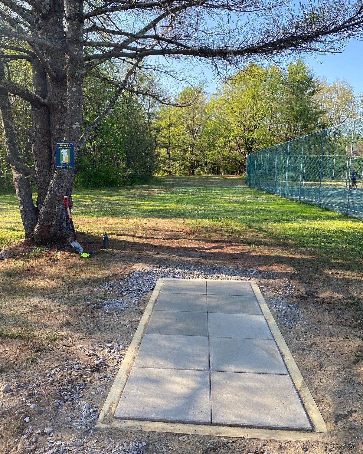 Tee 17