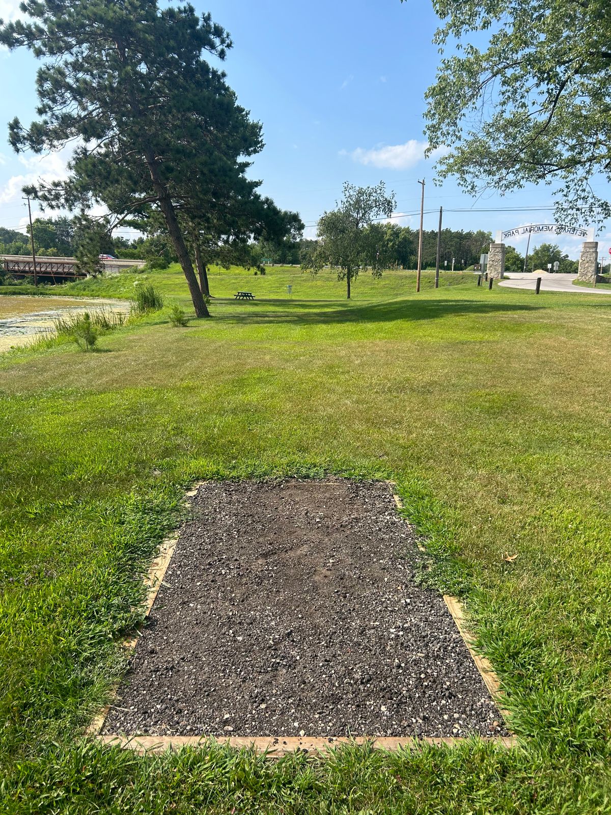 Hole 1 teepad
