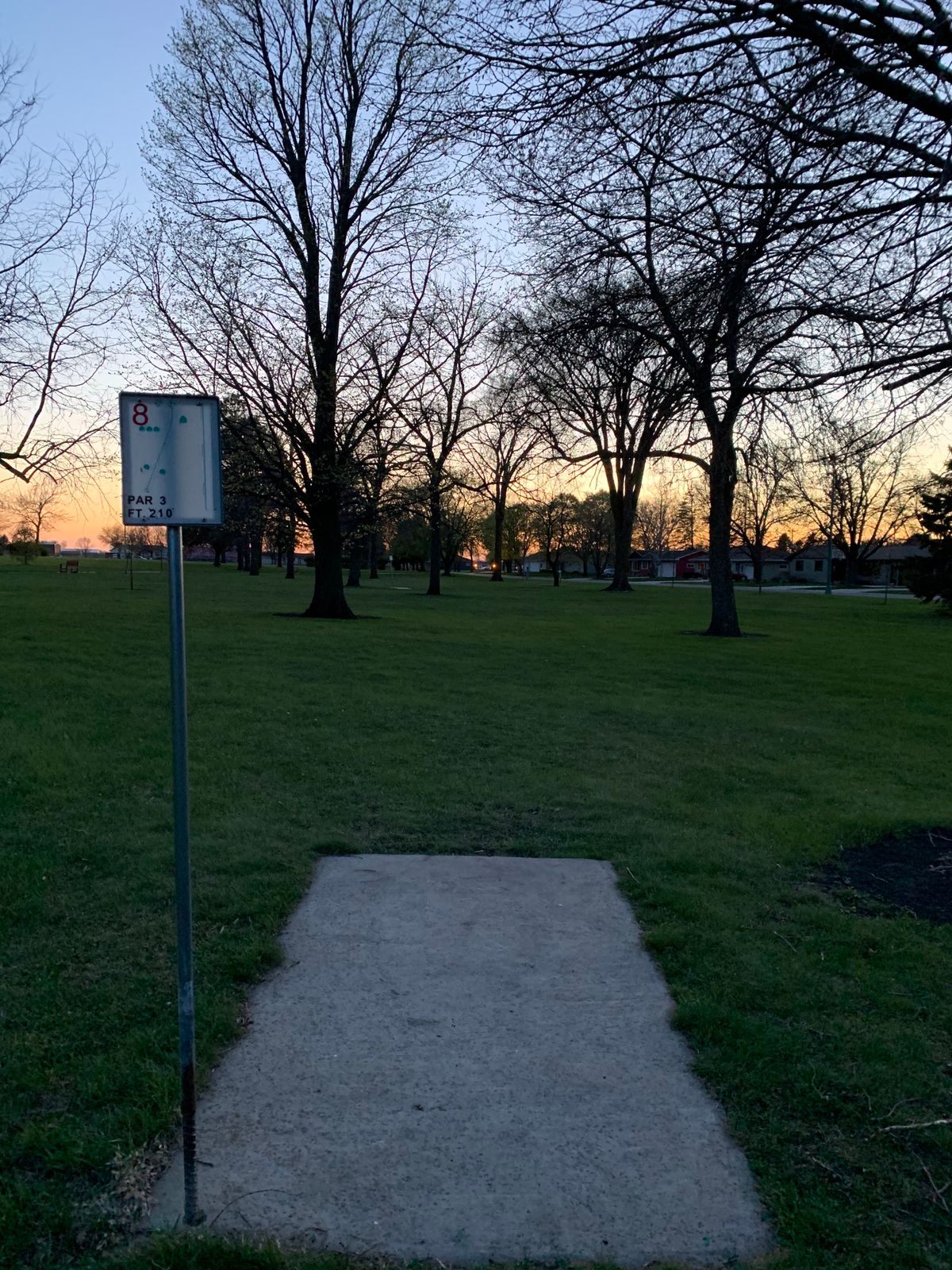 Hole 8 teepad