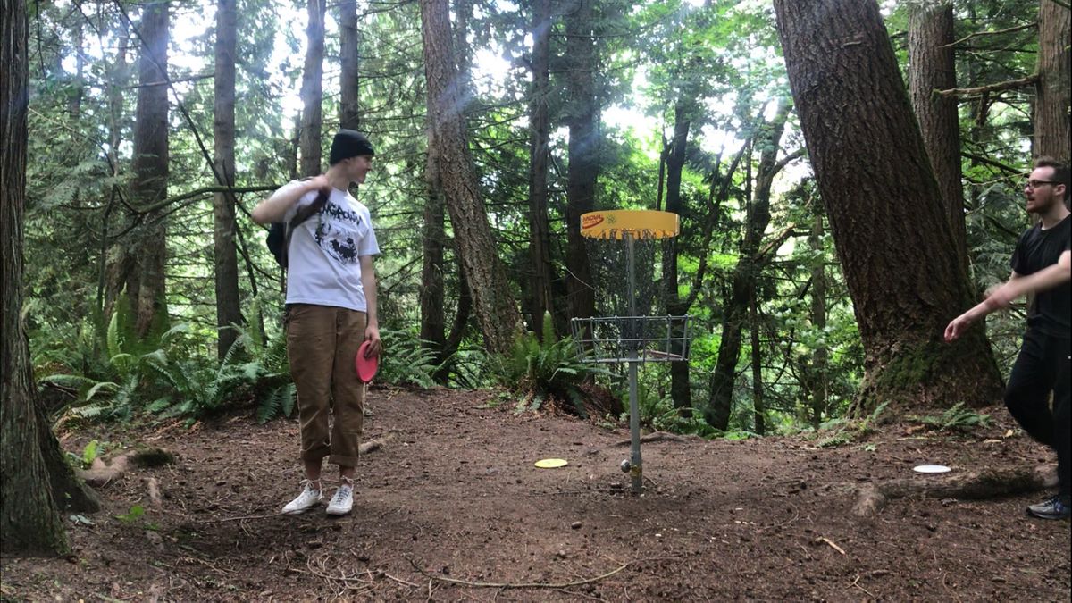 Hole #18 basket long position
