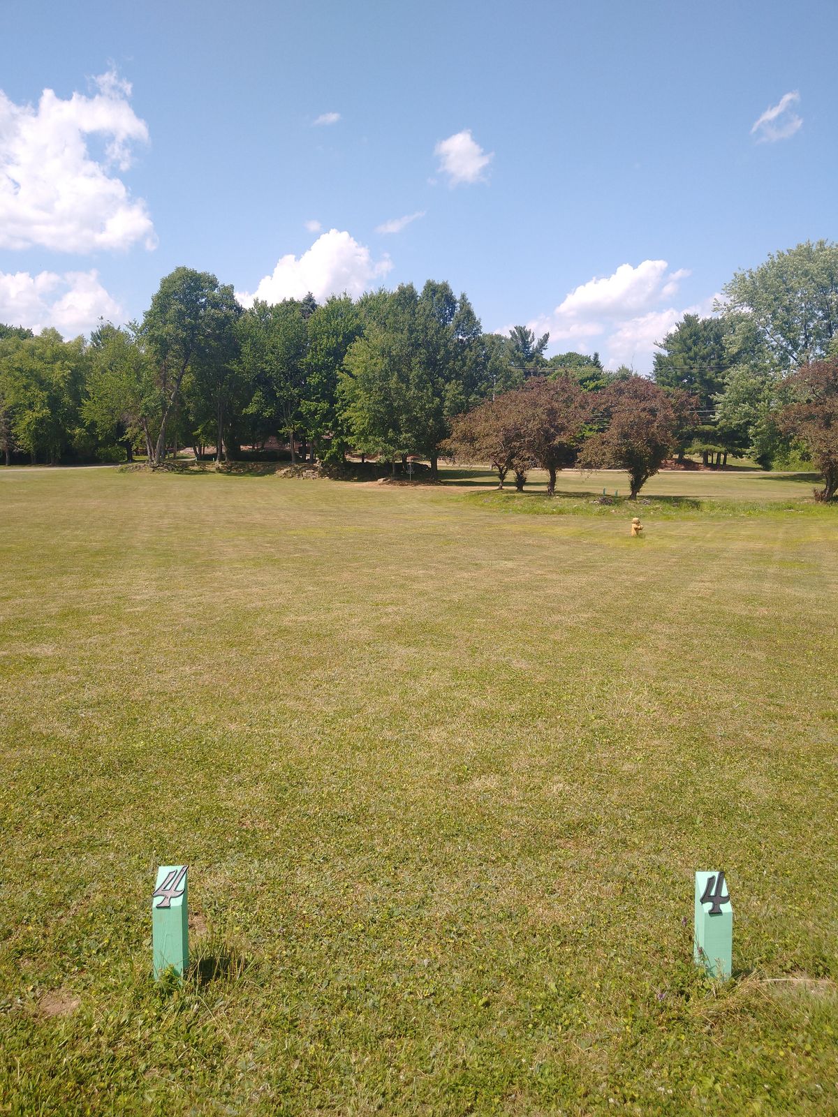 Tee 4
