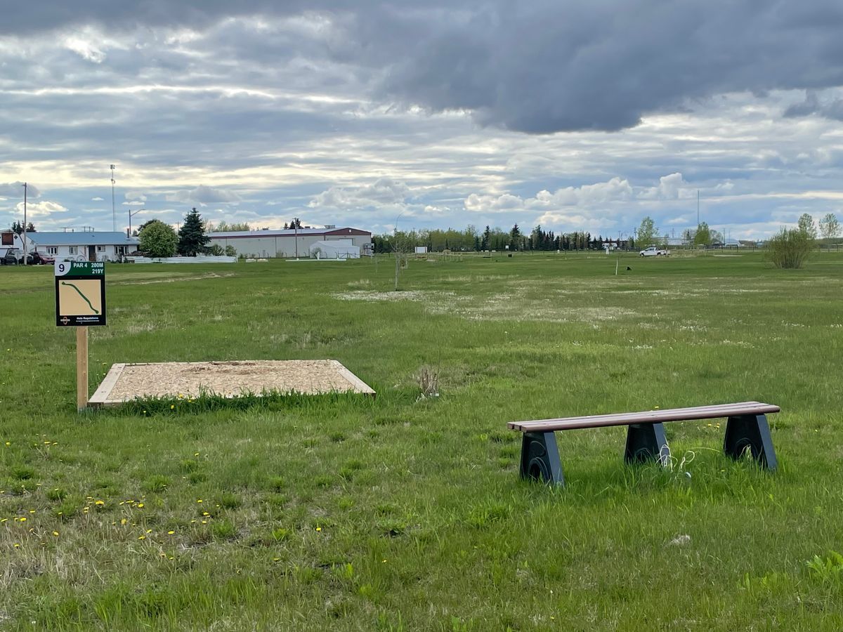 Hole 9 (multiple holes had similar benches)