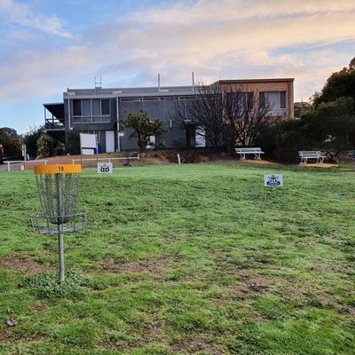 Hole 18 with Clubrooms