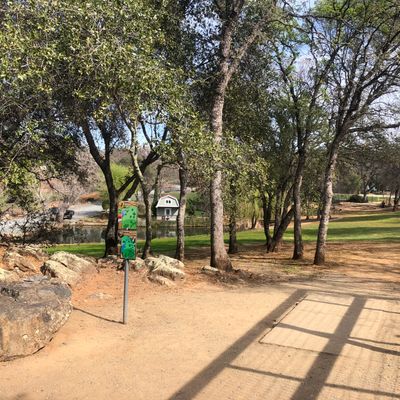 Hole 7 front course, chicken coop razzmatazz!