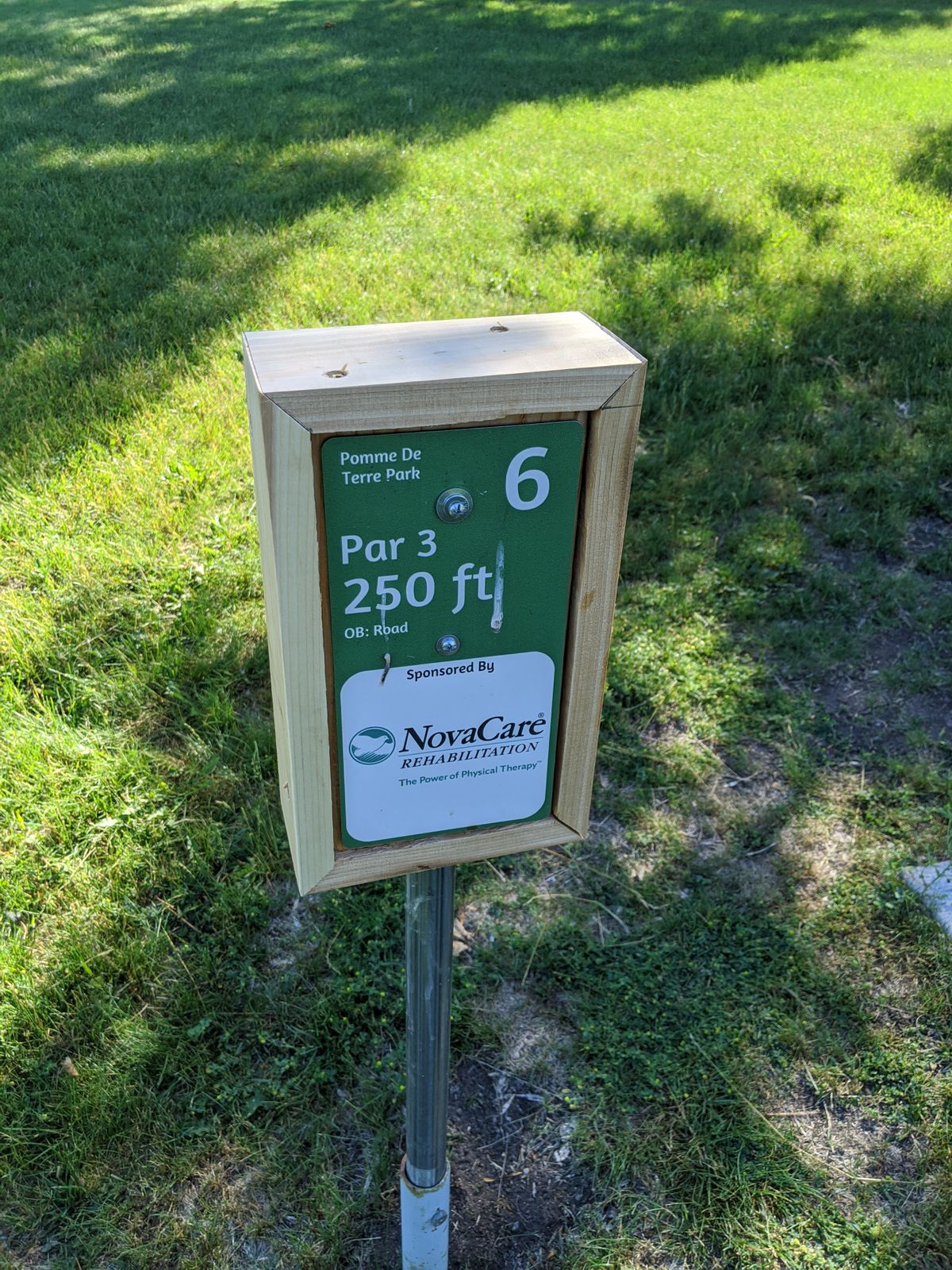 Hole 6 tee sign