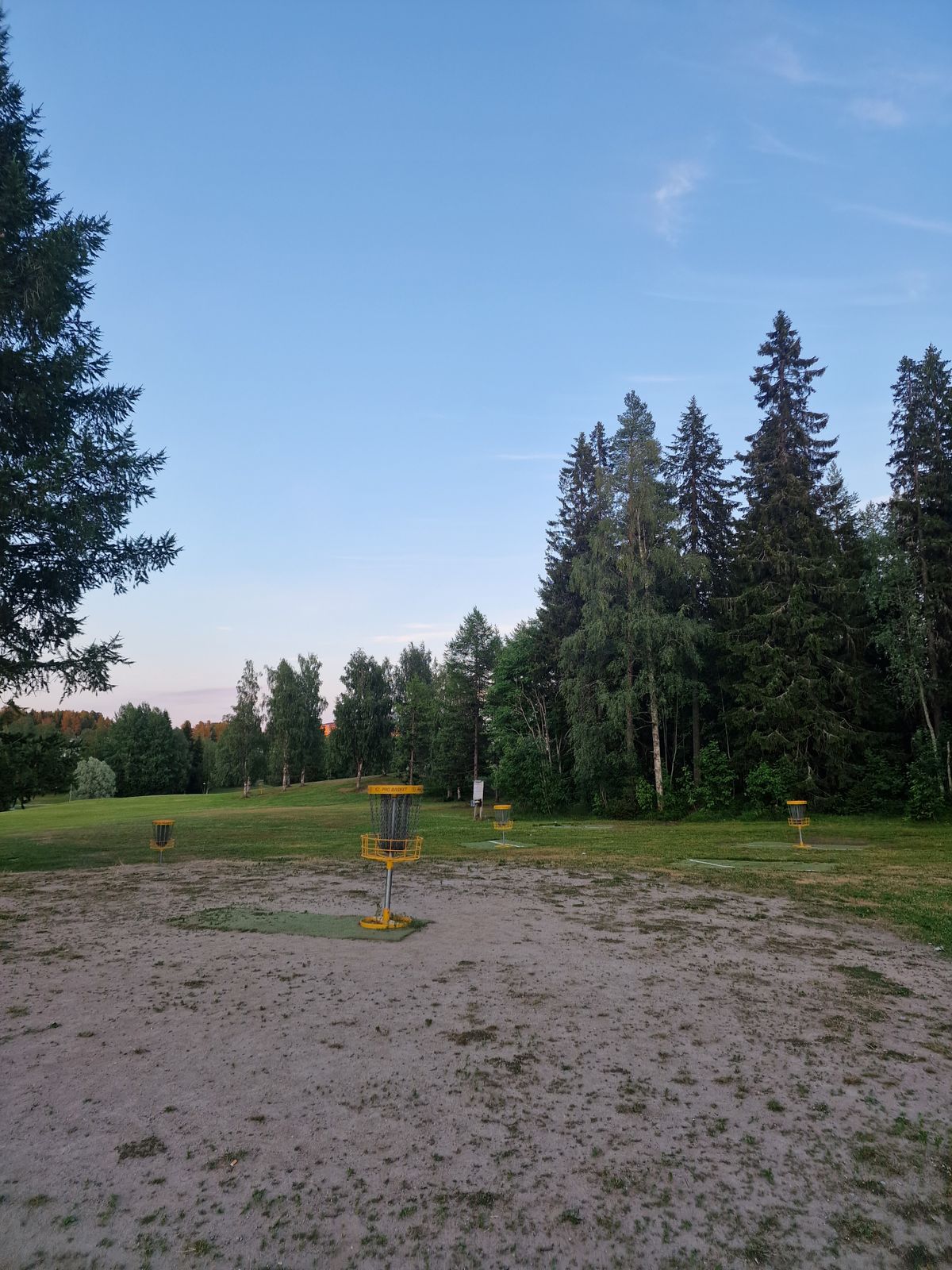 Putting green to warm up