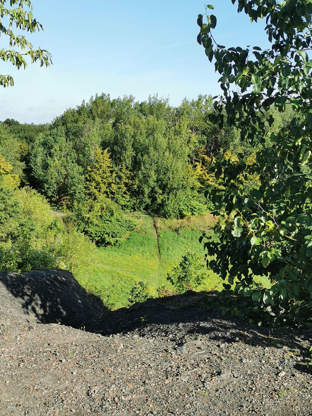Hole 13 across the quarry