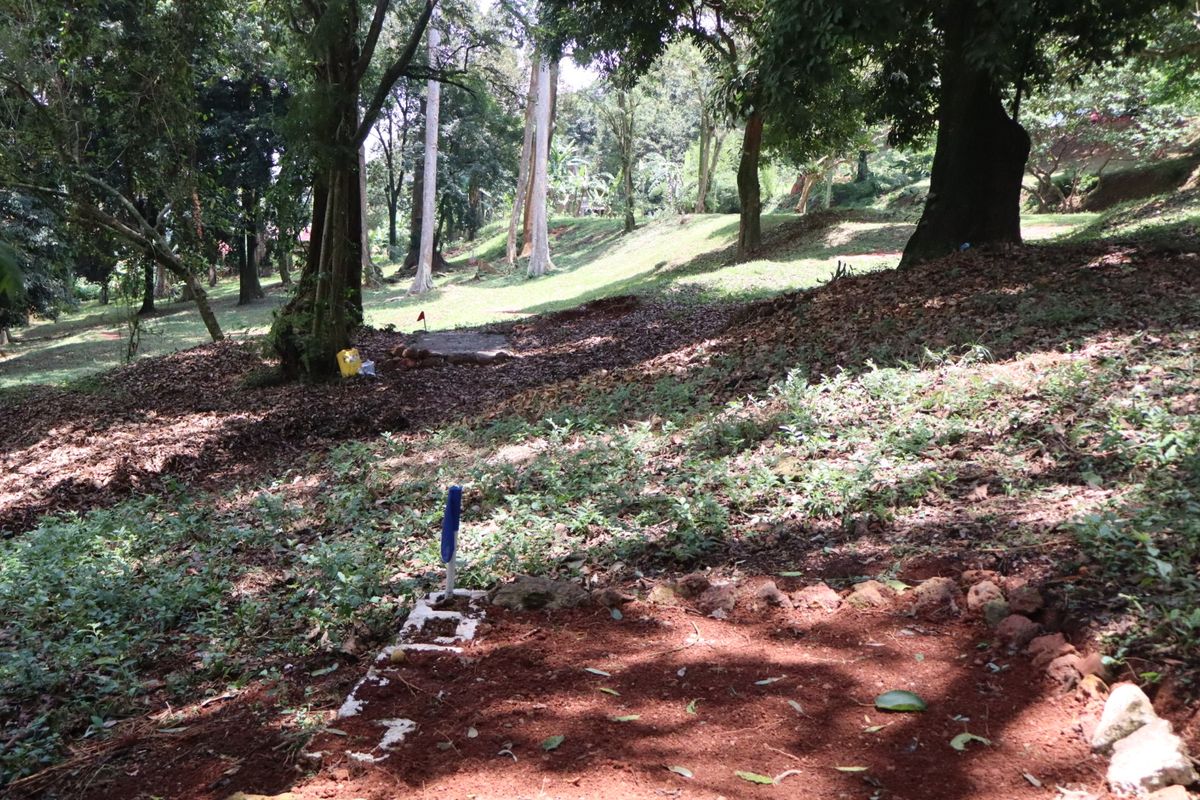 Hole 4 long tee