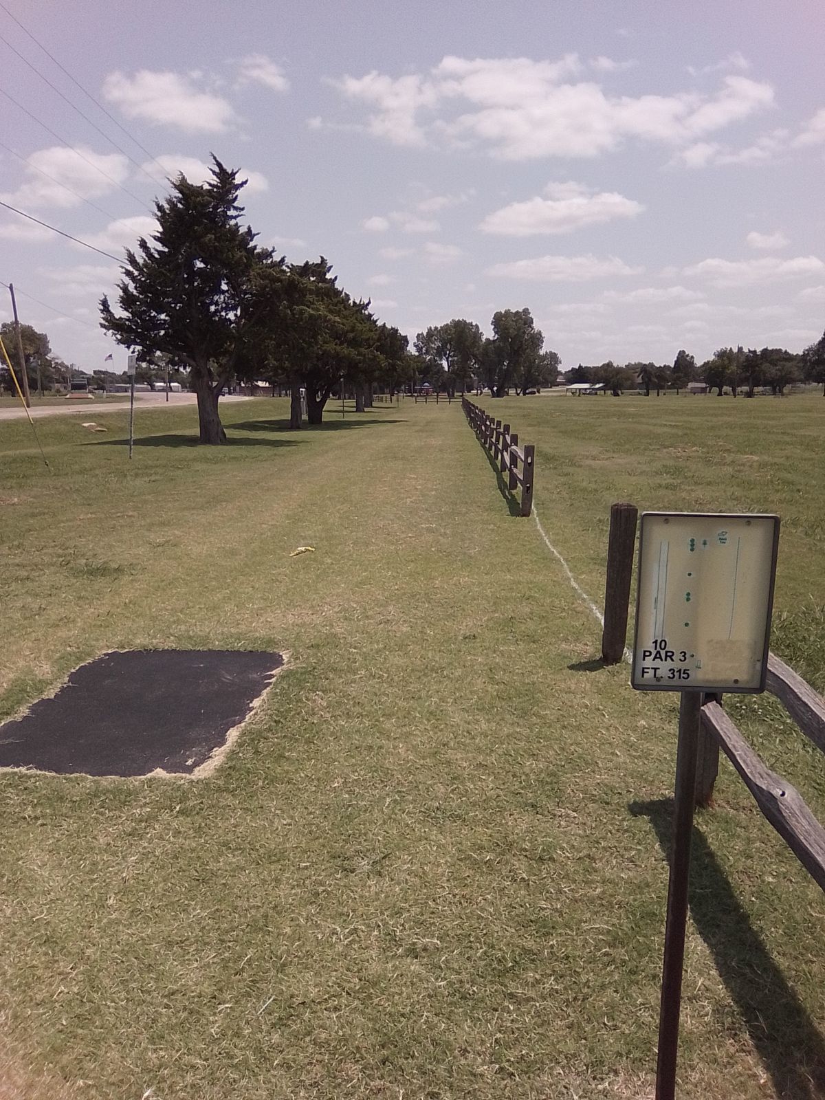 Tee #10 (Along the famous highway Route 66)