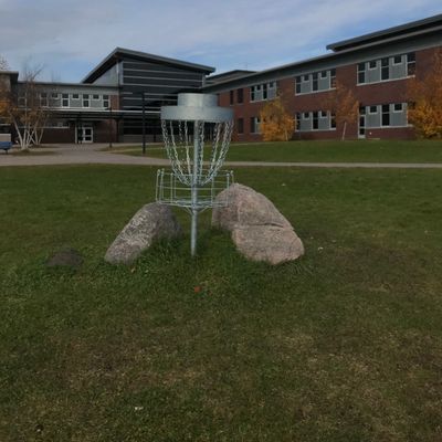 One final effort - hole 9 basket
