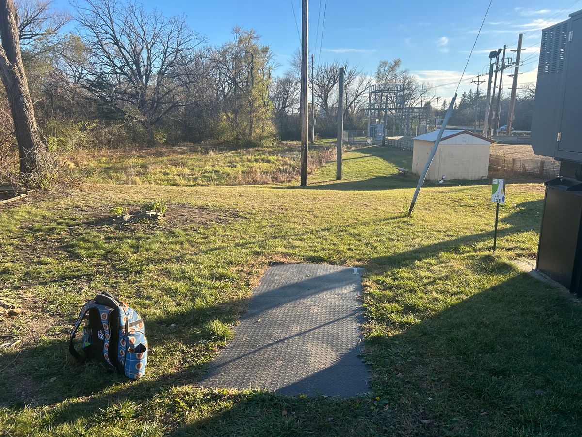 Hole 1 teepad