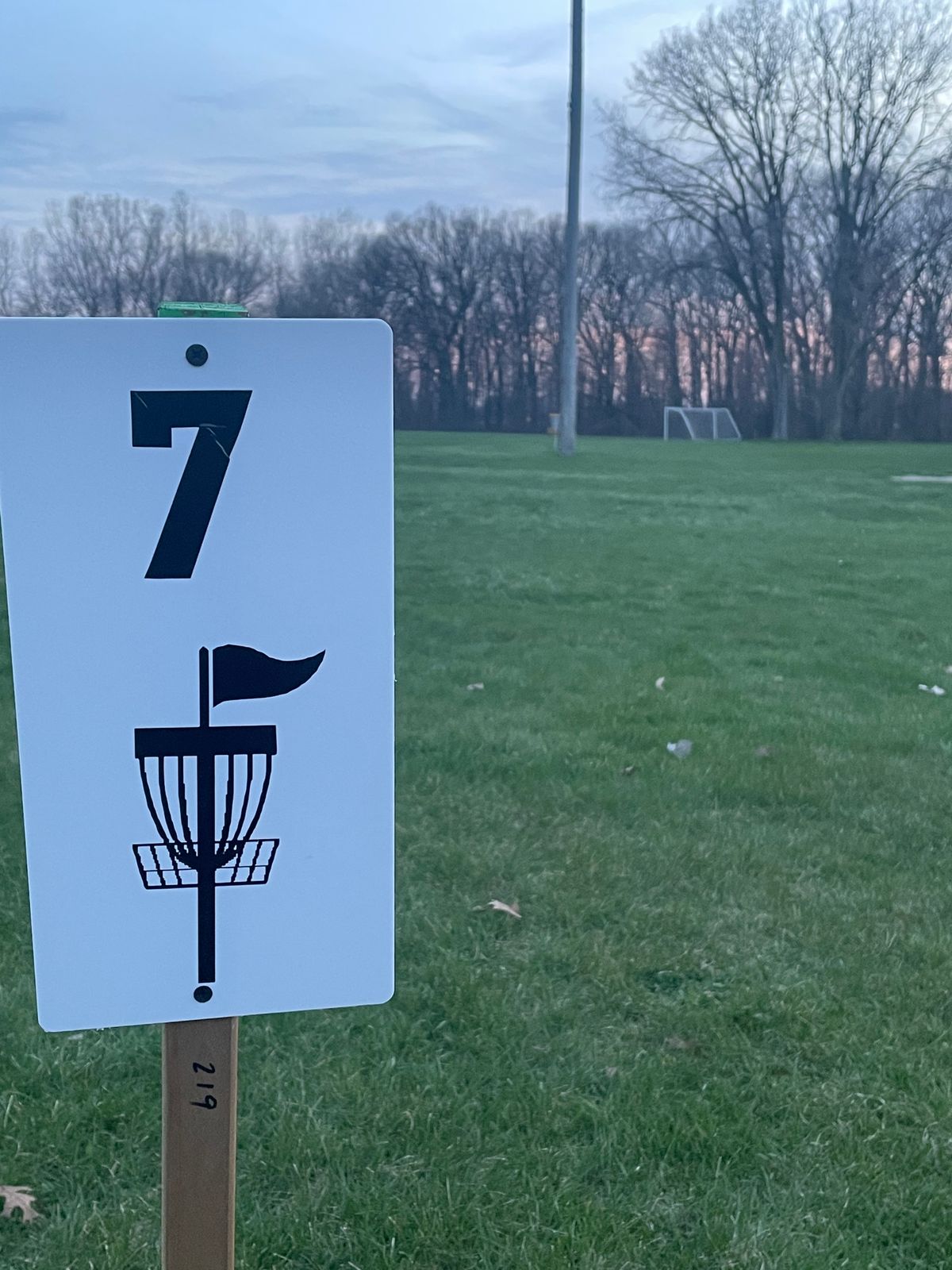 Hole 7 behind the electrical post