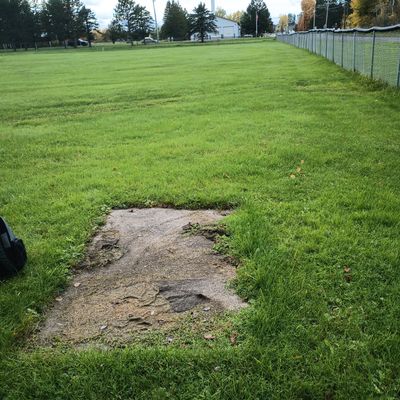 Hole five tee. Basket is straight ahead.