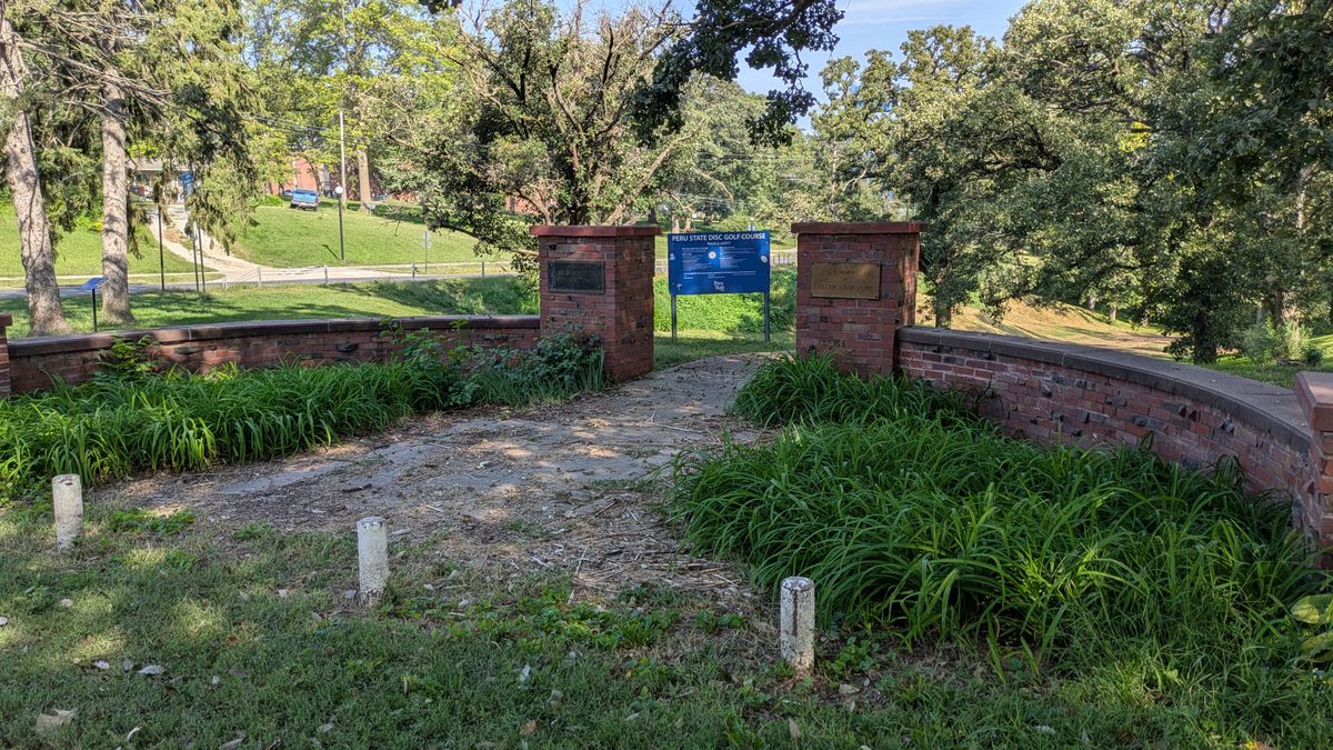 Laura Bradford Neal Memorial Park