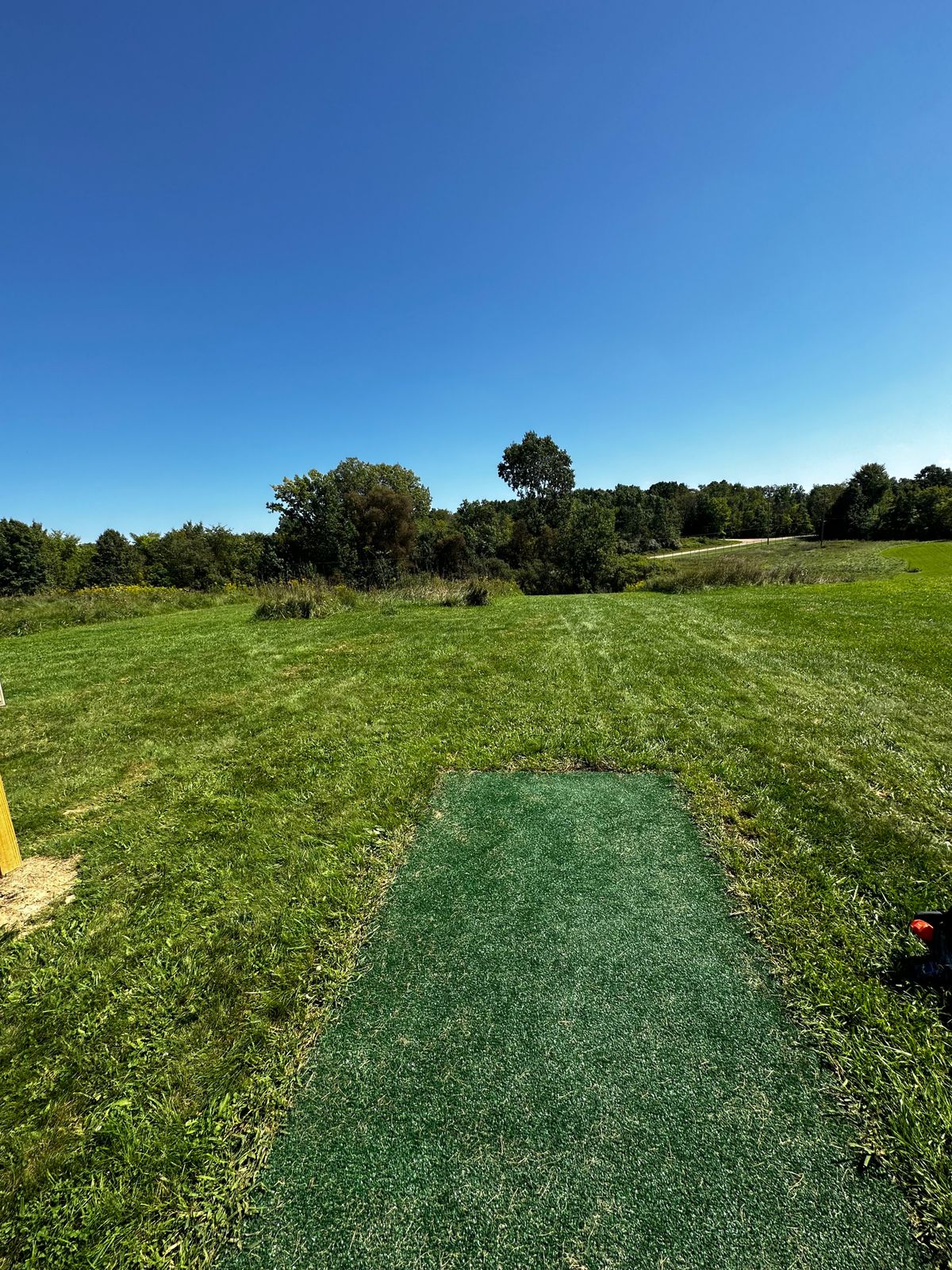 Hole ten pad
