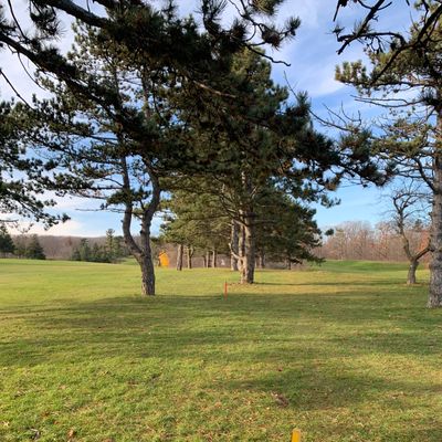 Hole 1 long tee