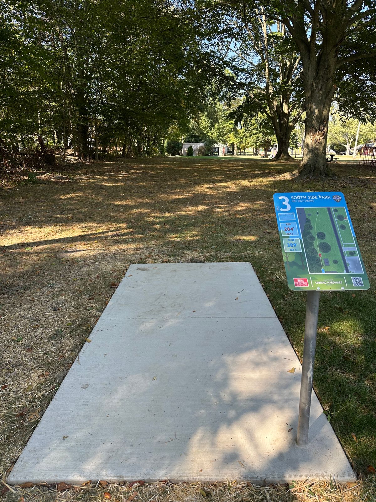 Hole 3 Red Tee (Short)