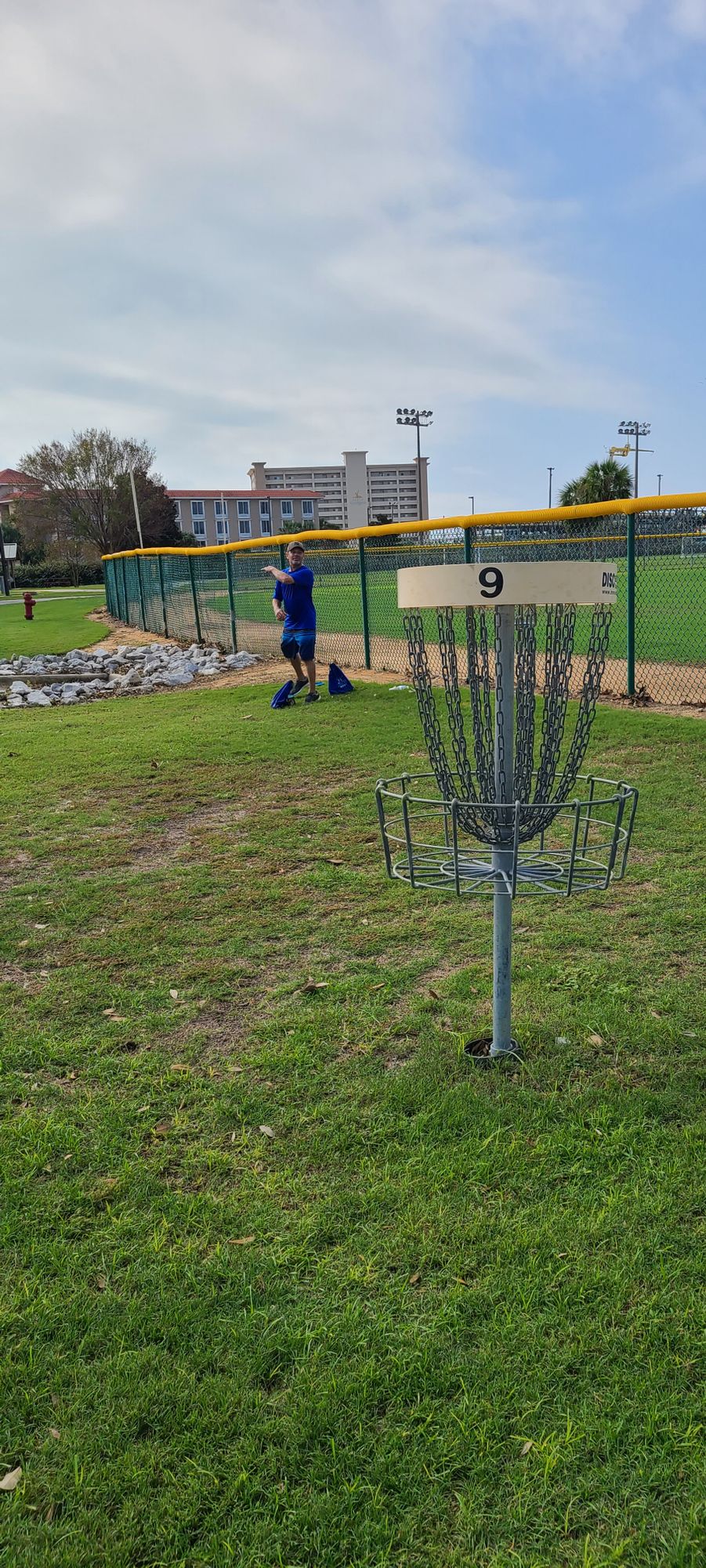 Putting on hole 9.