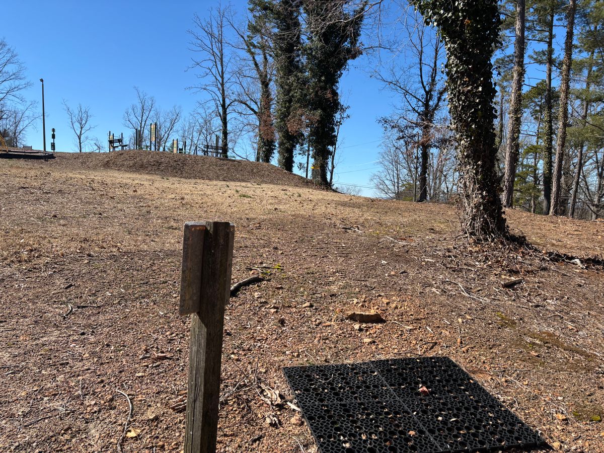Tee pad for 8. Uphill shot