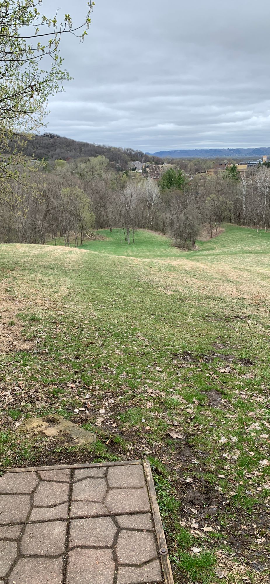 17 tee. The big downhill.