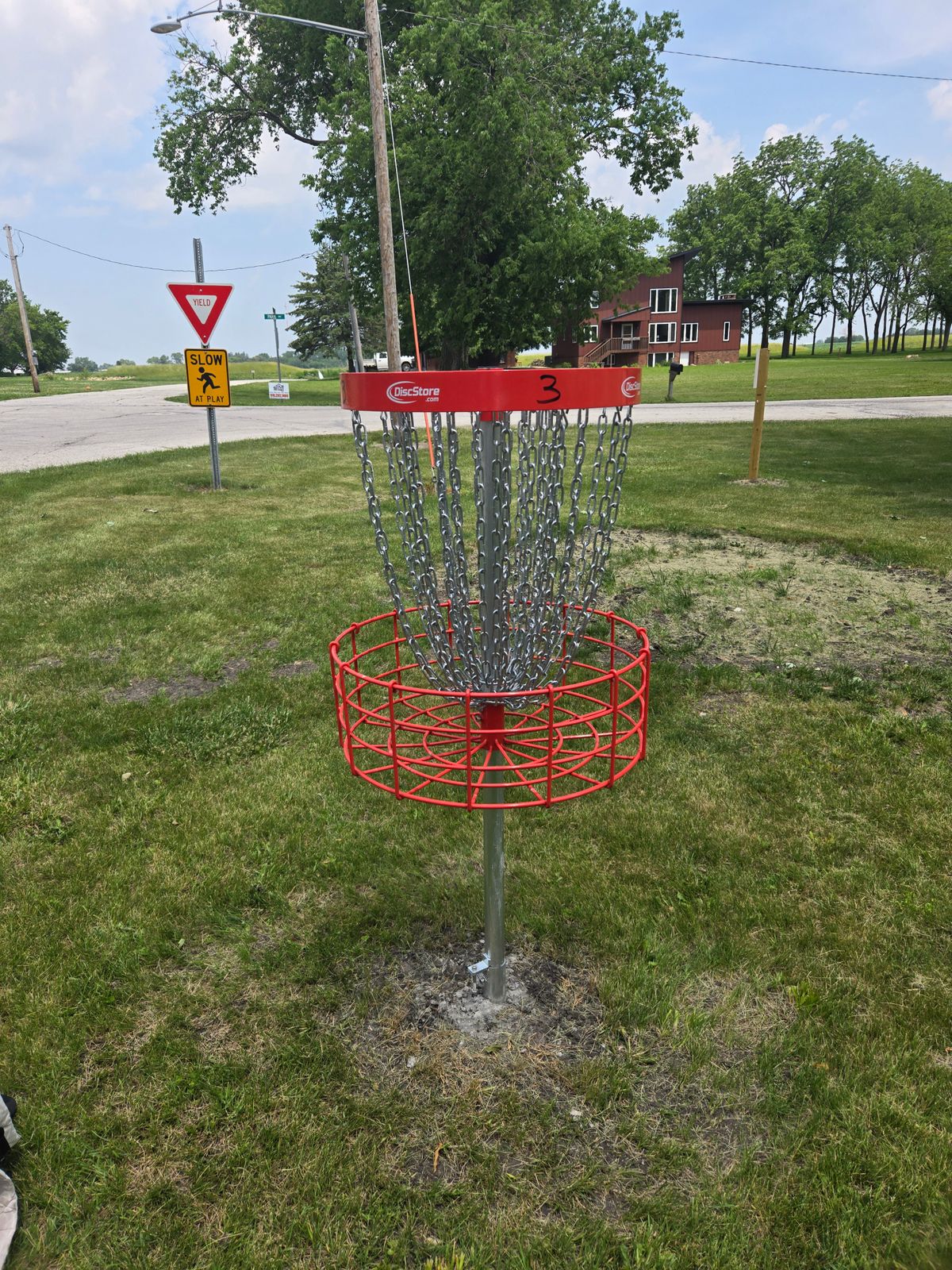 Hole 3 Basket
