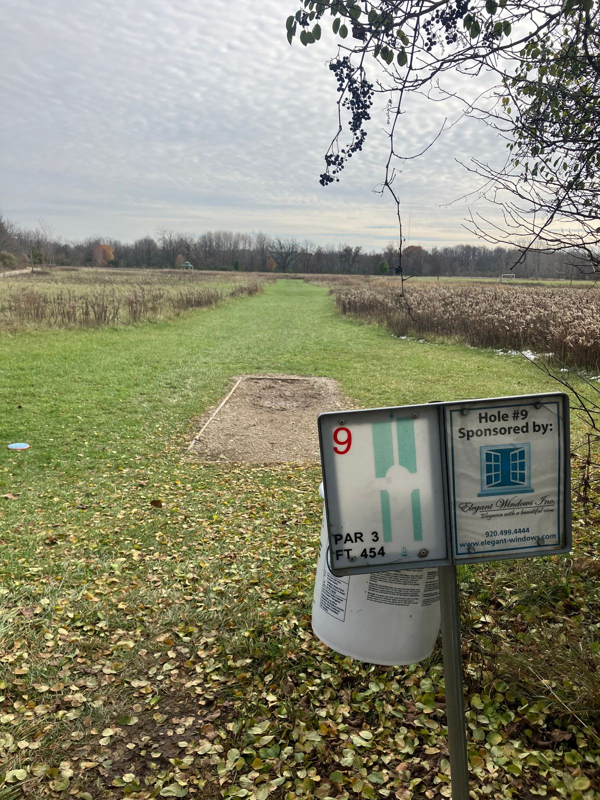 Basket 09 is the very long Par 3.