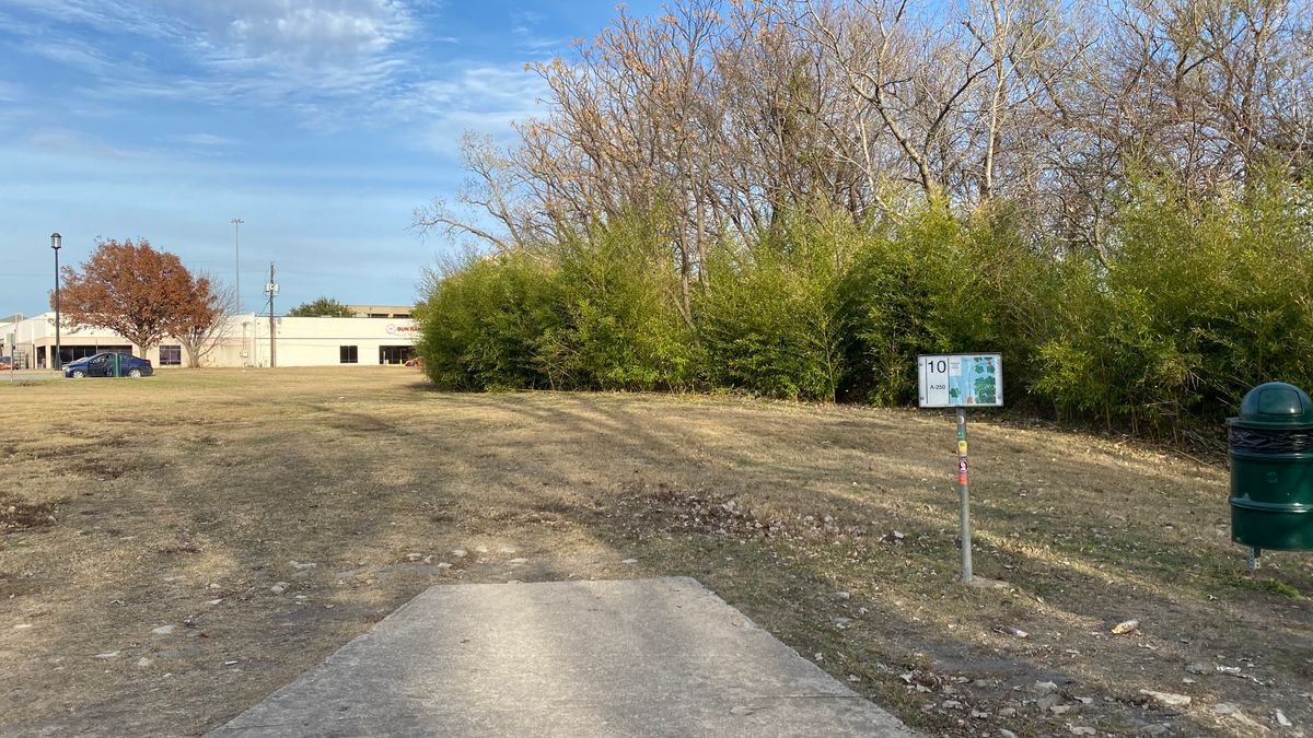 Hole 10