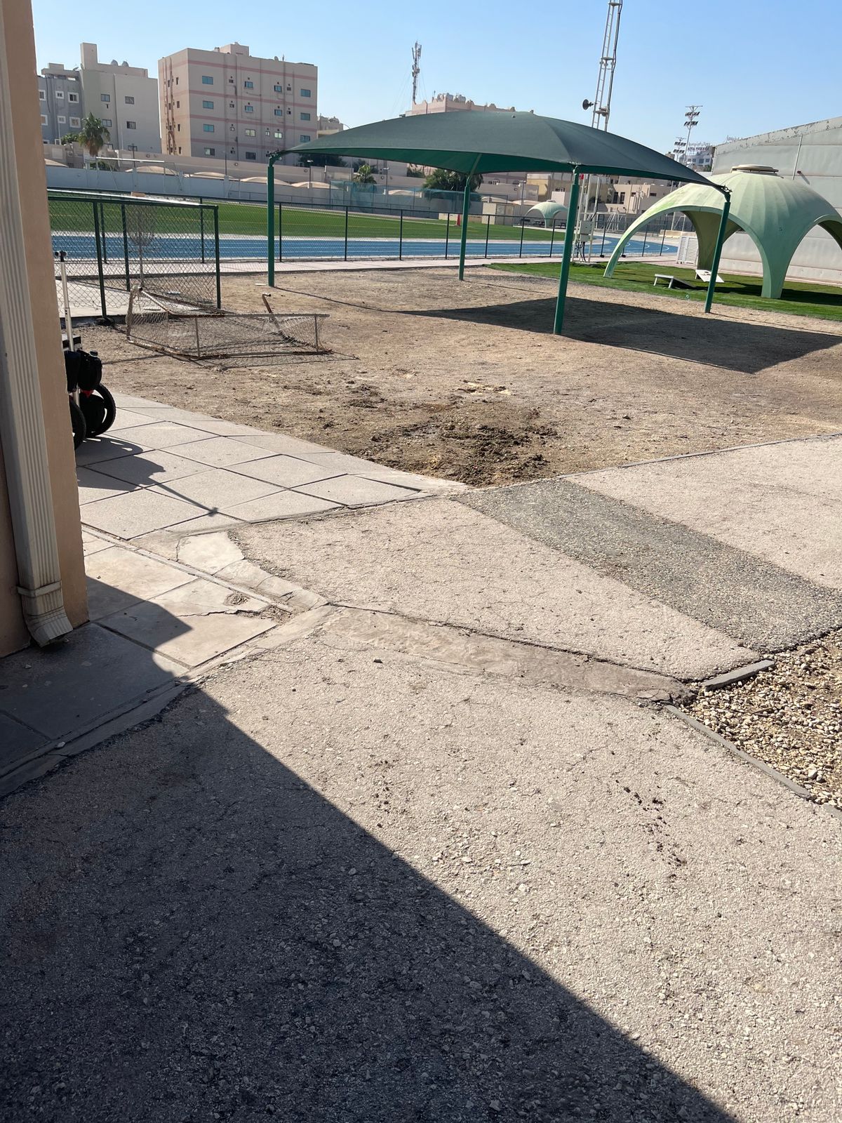 Hole 2 tee pad. Mando left of light tower