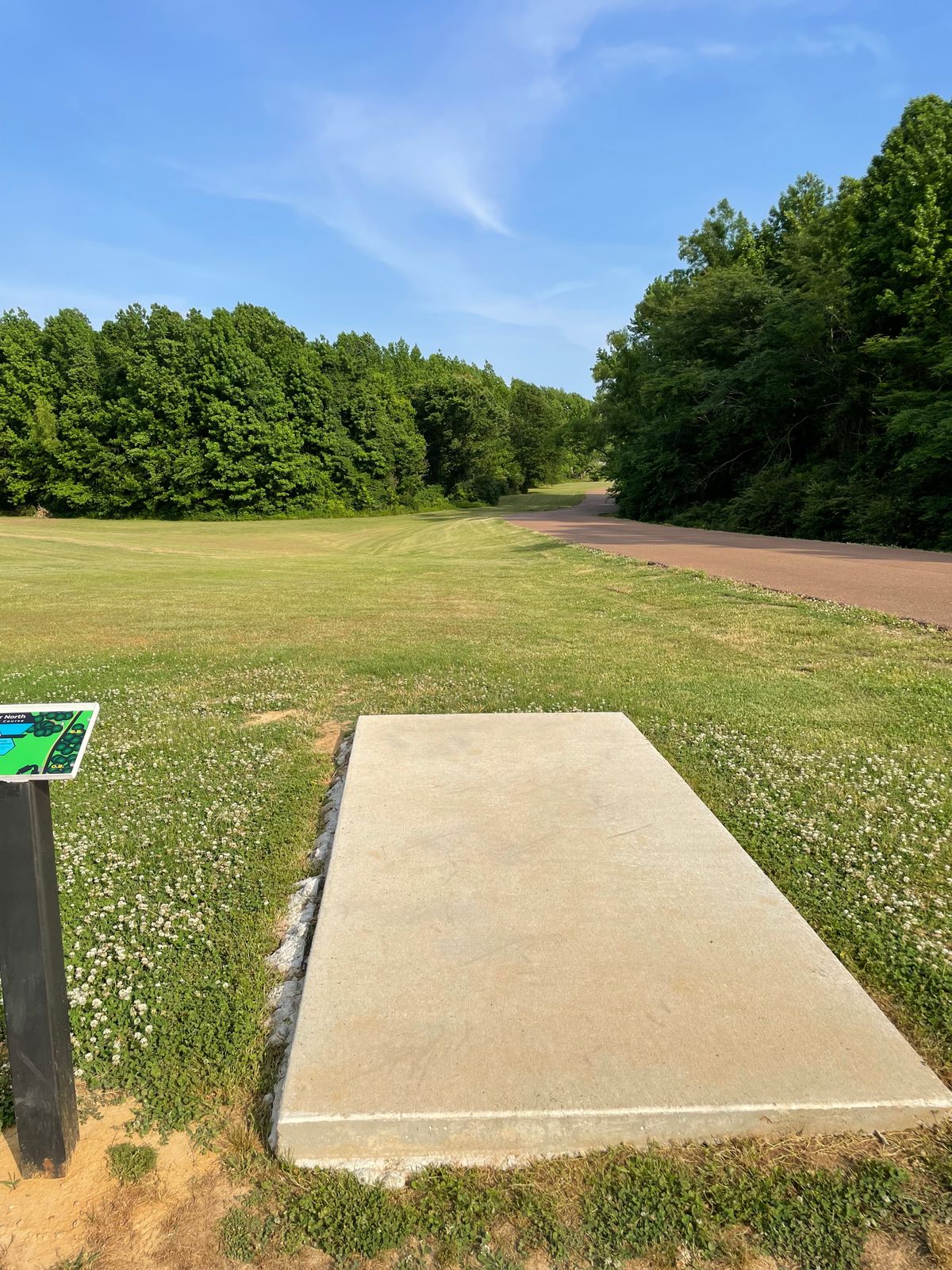 Hole 1 tee