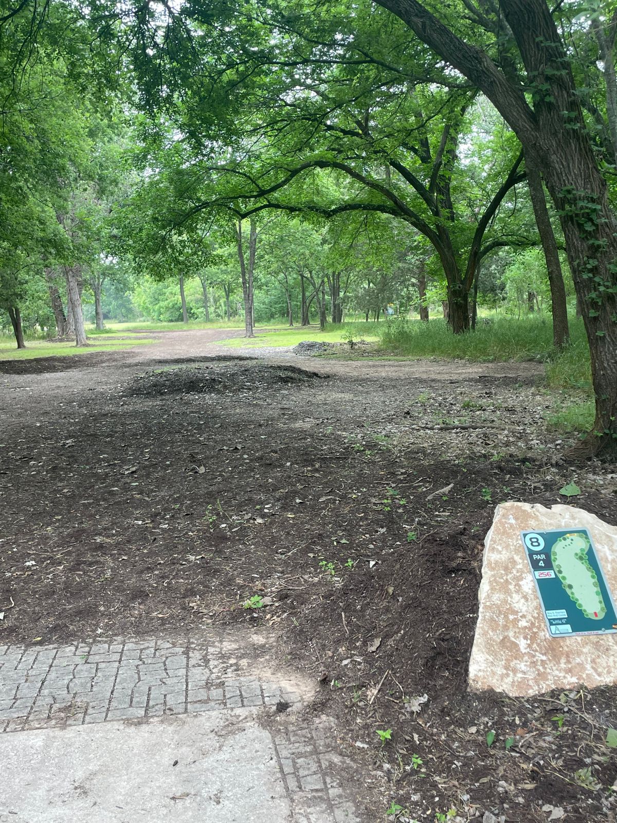 Hole 8–256 ft
