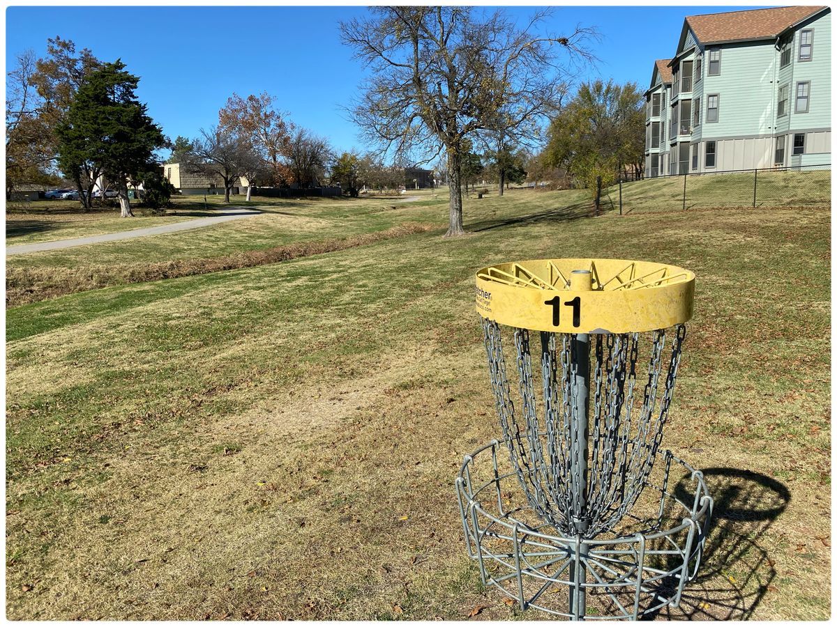 #11 looking back to Tee