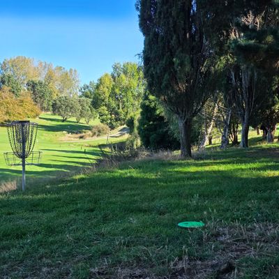Short narrow fairway to start.
