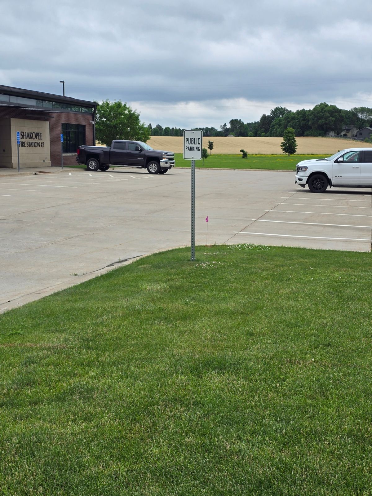 Public parking at the fire station if you wish to start at hole 7.