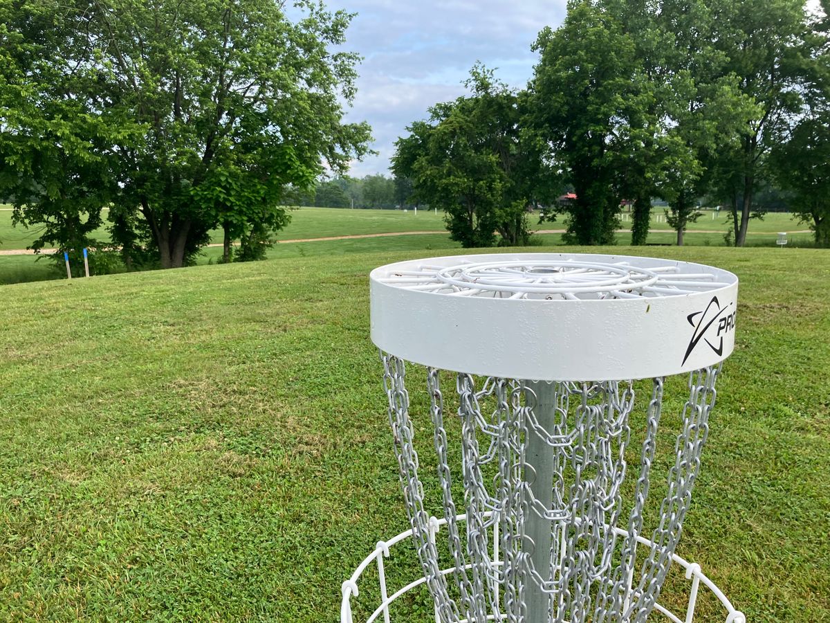 Hole 8 looking through the gap at the tee box.