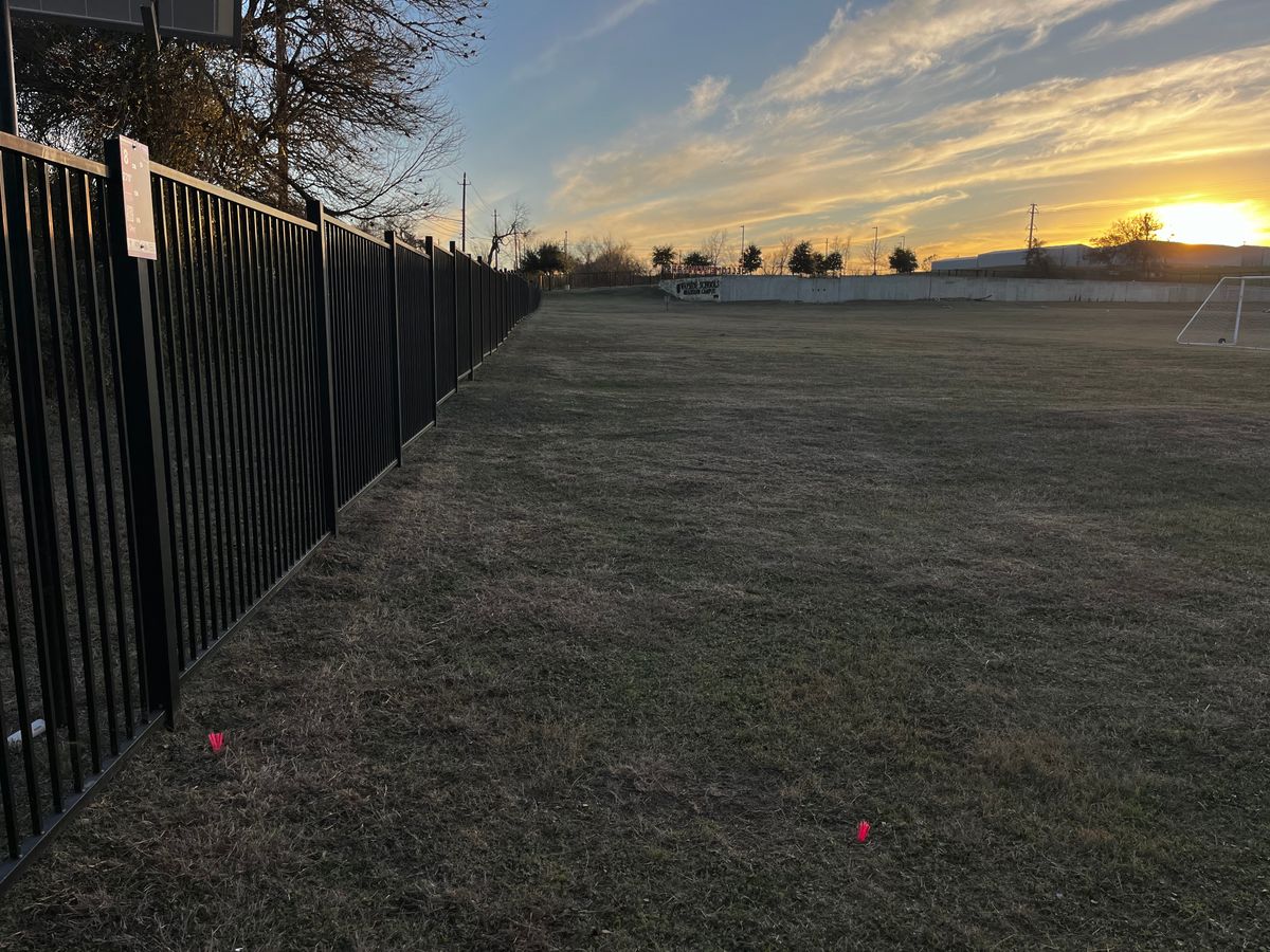 Hole 8 College Tee