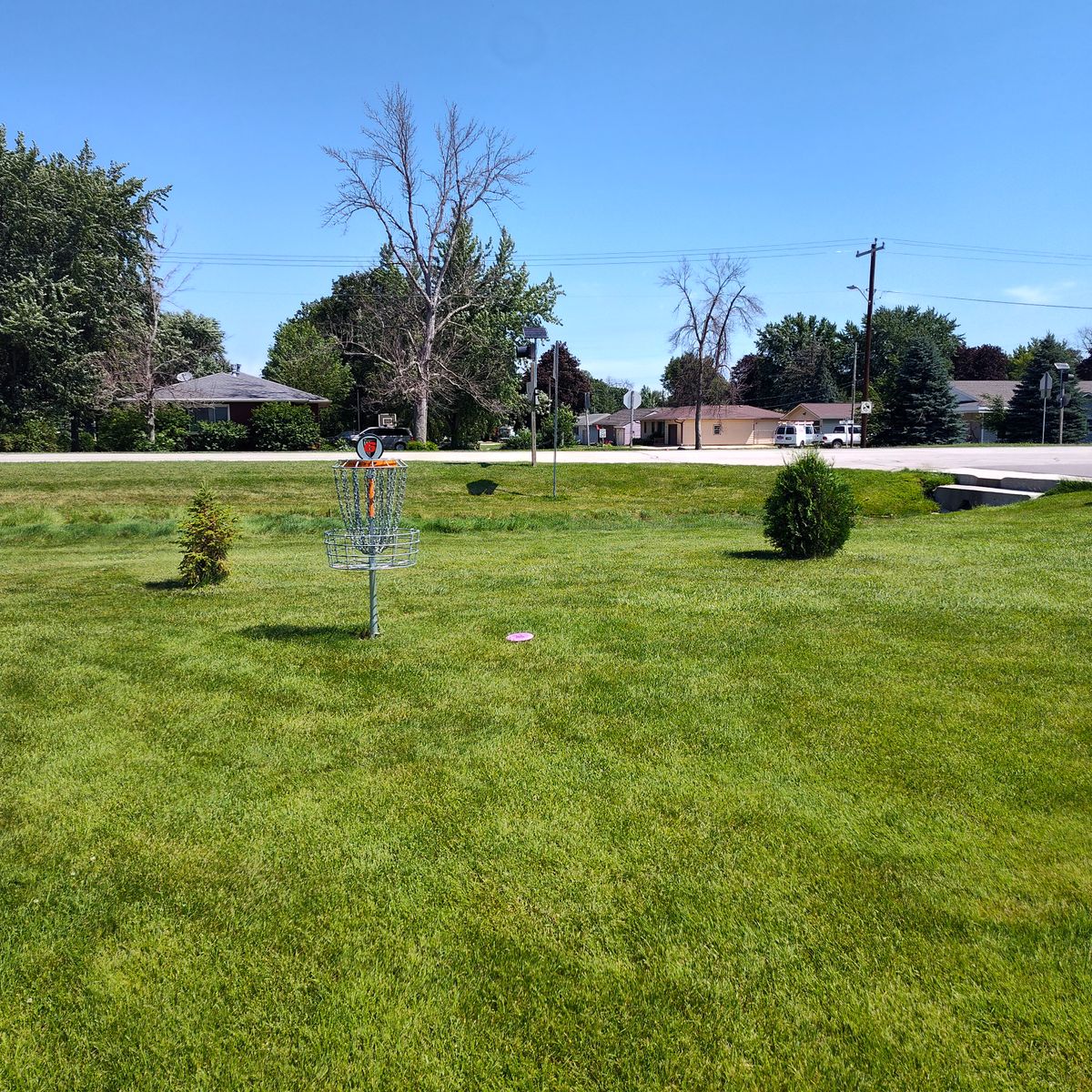 Hole 6 basket