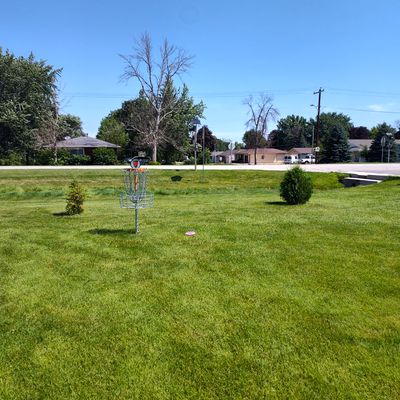 Hole 6 basket