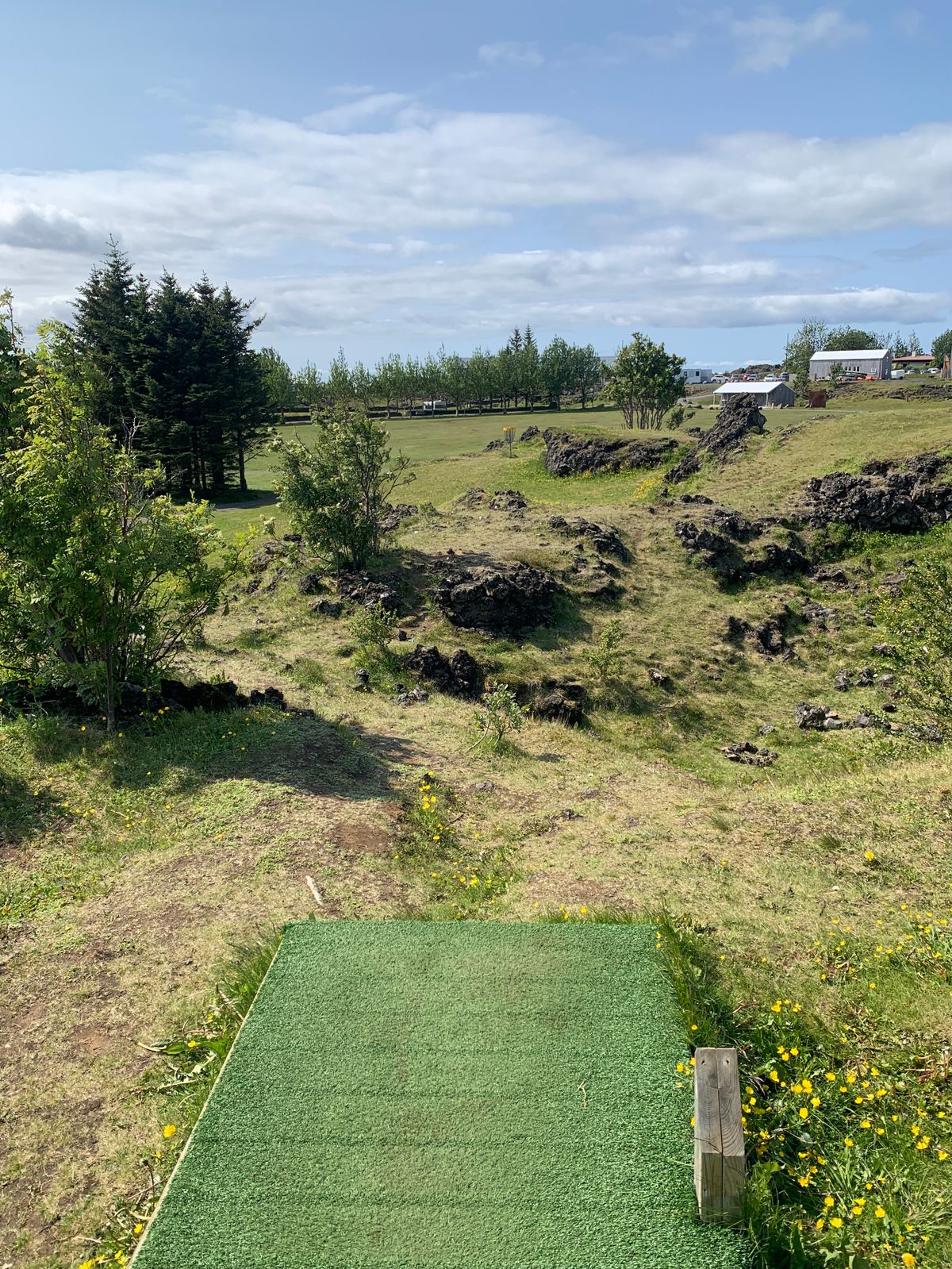 Tee pad and fairway hole 4