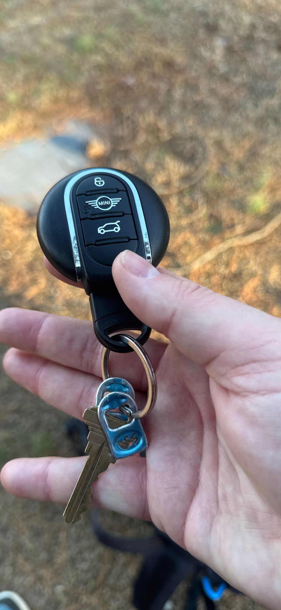 Found Keys on Fairway of 10. Left in Christopher Kent Pavilion ledge of the roof by left trash can