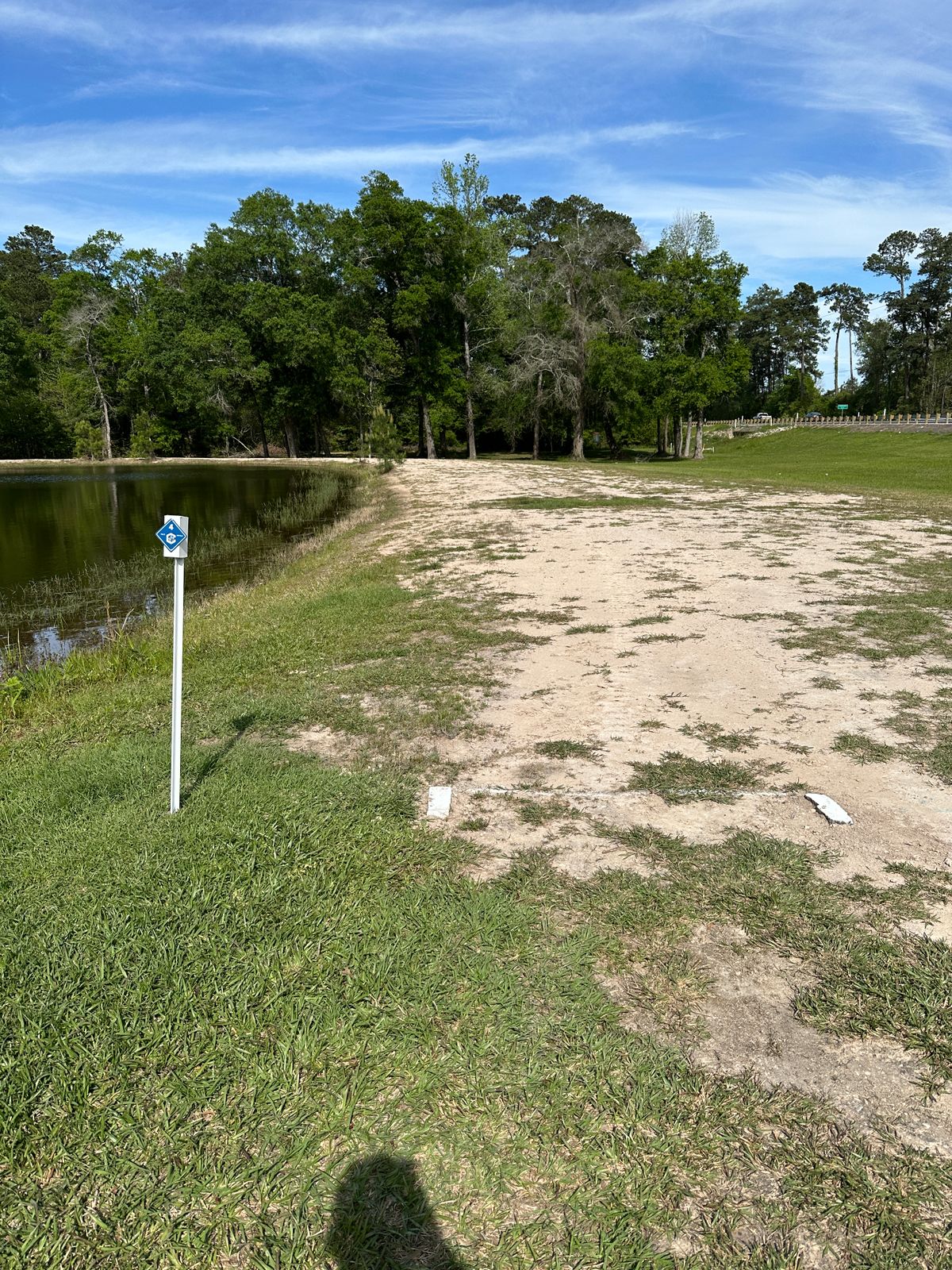 Hole 4 tee